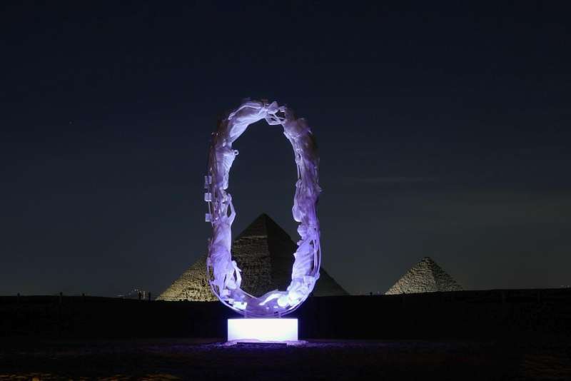 سيجنيفاي مصر تتعاون لإضاءة معرض «الأبد هو الآن» للعام الخامس على التوالي