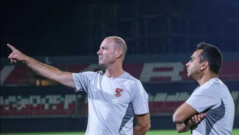 توروب يجهز رباعي شباب الأهلي لدعم خط الهجوم في الموسم الجاري