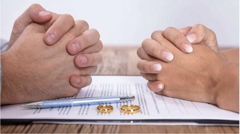 الإفتاء تحسم الجدل: الزواج العرفي دون شهود باطل شرعًا ووجوب الافتراق