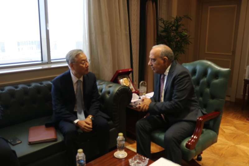 وزير الكهرباء يستقبل سفير كوريا الجنوبية لدعم وتعزيز الشراكة بمجالات الطاقات المتجددة