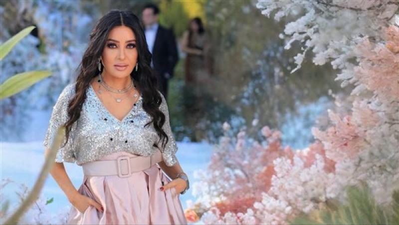 لطيفة تنتهي من تصوير كليب أغنية ”تسلملي”