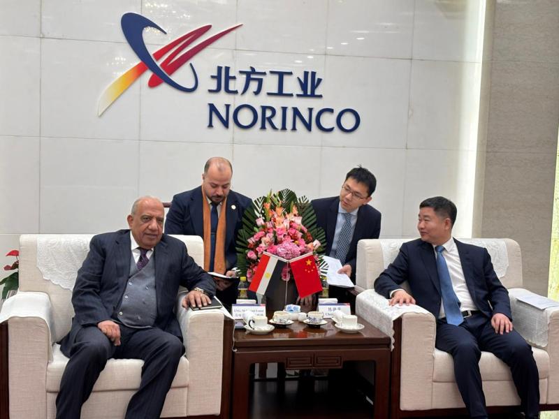 وزير الكهرباء يستهل زيارته إلى الصين بلقاء رئيس مجموعة نورينكو لبحث التعاون المشترك