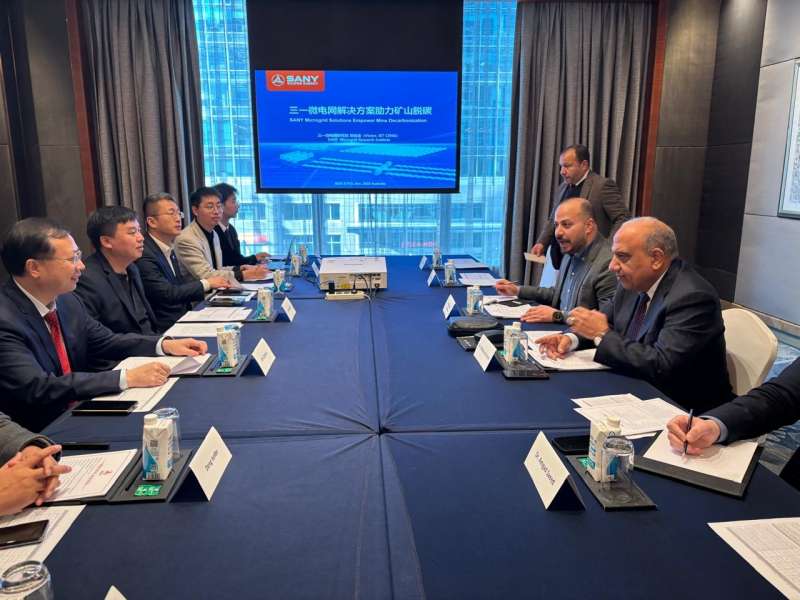 وزير الكهرباء يبحث مع صاني الصينية التعاون بمجالات تصنيع مهمات الطاقة الشمسية والرياح