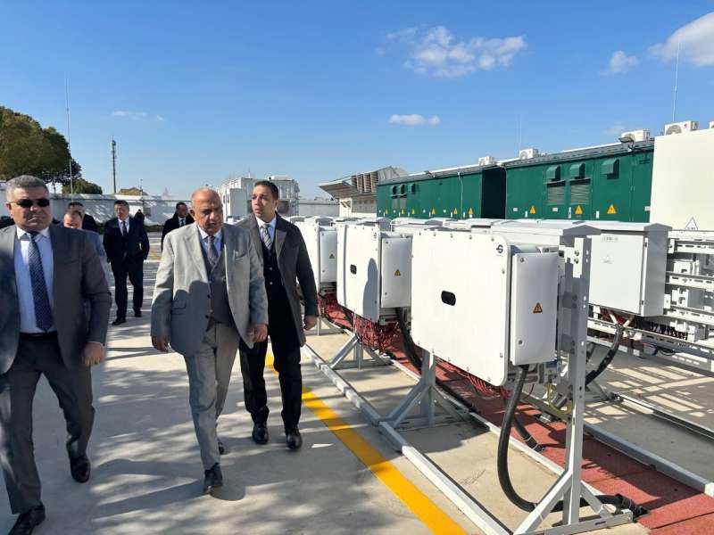 وزير الكهرباء يزور معامل اختبارات أنظمة بطاريات تخزين الطاقة لشركة هواوي في الصين