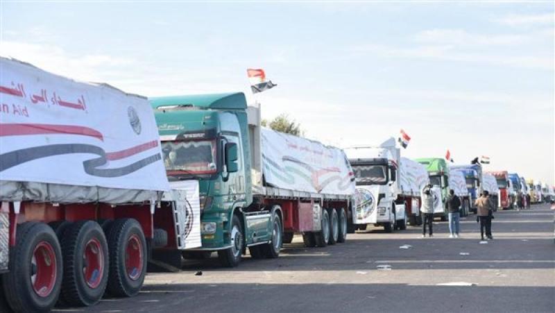 تحرك شاحنات قافلة المساعدات الـ109 تمهيدا لدخولها من مصر إلى قطاع غزة