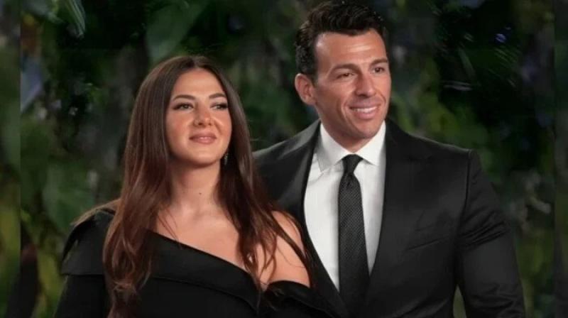 «ربنا يبعد عننا الشائعات المريضة».. رامي رضوان يوجه رسالة لـ دنيا سمير غانم في بداية العام الجديد