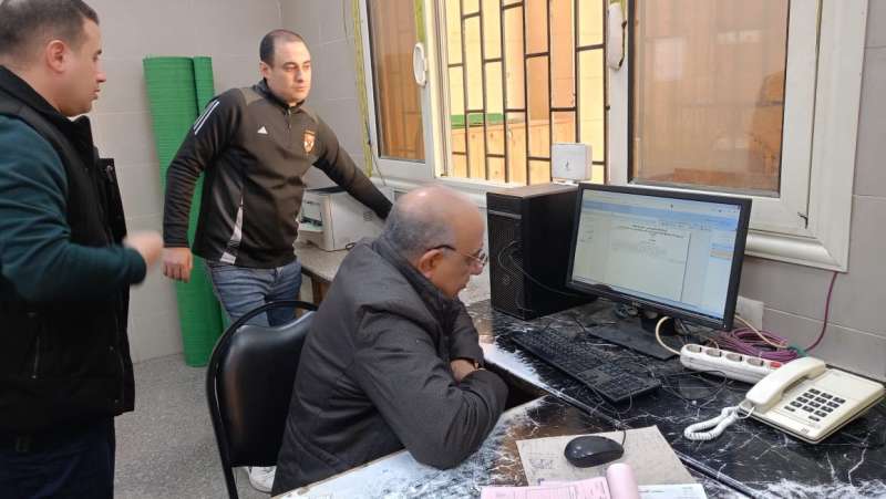 وزير الكهرباء في زيارة ميدانية لإدارة شبكات وإيرادات كهرباء الخانكة وقطاع المرج