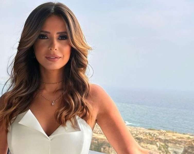 القبض على سائق نقل اصطدم بسيارة شقيق إيمان العاصي بالشيخ زايد