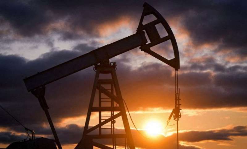 عاجل| ارتفاع أسعار النفط عند التسوية ومكاسب أسبوعية وسط مخاوف تعطل الإنتاج