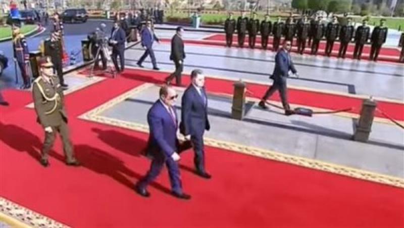 لحظة وصول الرئيس السيسي إلى مقر الاحتفال بعيد الشرطة الـ74.. فيديو