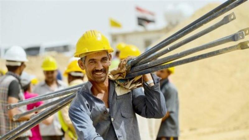 الحكومة: لا تهاون مع أي تجاوزات تمس حقوق العمال