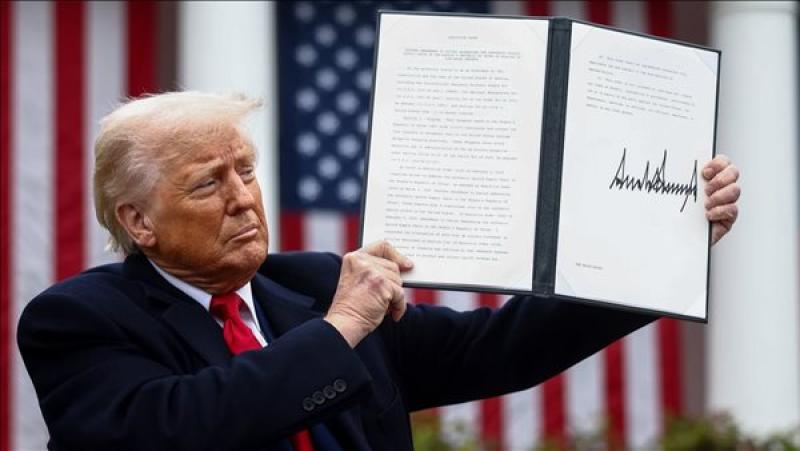 ترامب يفرض رسوم جمركية جديدة على بعض الدول