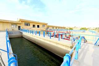 وزير الإسكان يتفقد مشروع رفع كفاءة محطة تنقية مياه الشرب بالشيخ زايد