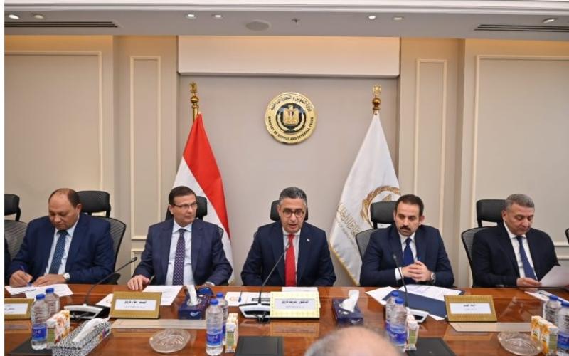 الحكومة تدرس إدراج السكر بالبورصة السلعية لضبط الأسواق