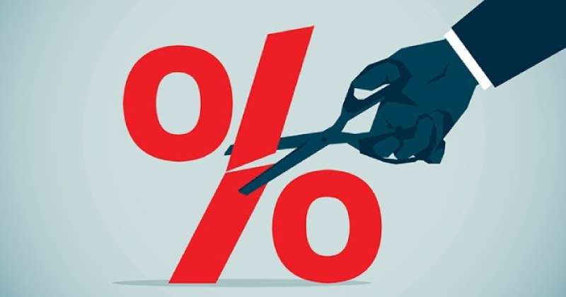 عائد الشهادات الادخارية متغيرة العائد ينخفض 1% بعد قرار المركزي