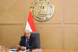 وزير الكهرباء يجتمع برؤساء شركات التوزيع لمراجعة خطة العمل واجراءات تأمين التغذية