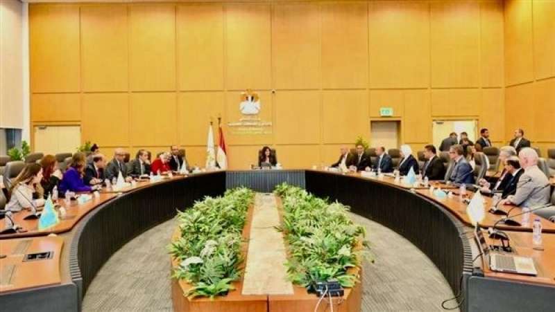 وزيرة الإسكان تستقبل وفد من مسئولي شركة أكور العالمية لبحث فرص التعاون المشترك