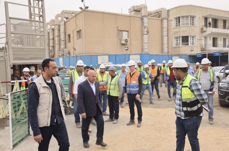 إخلاء مؤقت لـ18 شقة.. إجراءات حكومية بعد كسر في ماسورة مياه وهبوط أرضي بمصر القديمة