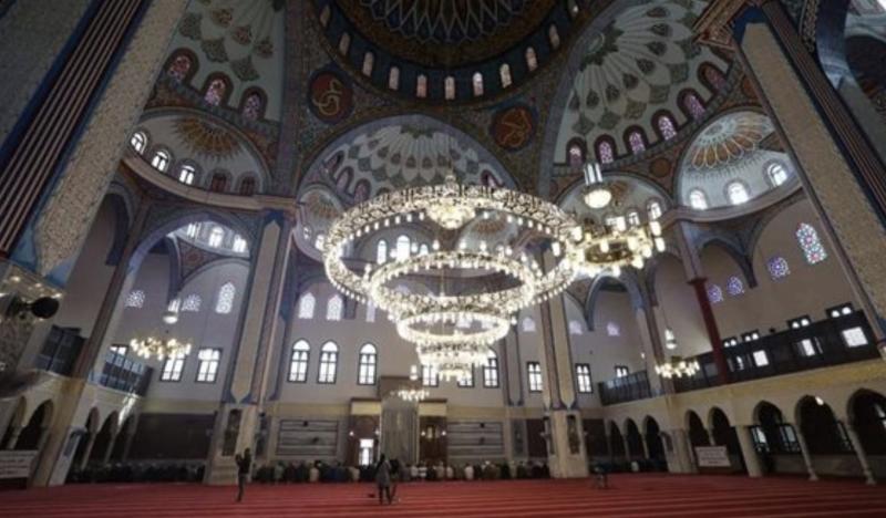 الجامع الأزهر يقيم شعائرَ صلاة التراويح بواقع 20 ركعة يوميًّا بالقراءات القرآنية العشر