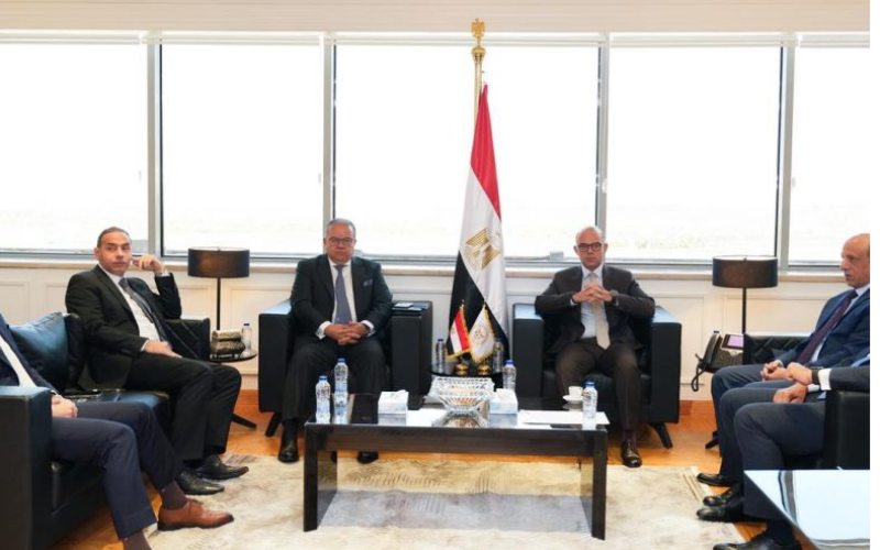 وزير الاستثمار ينسق بين 5 جهات للربط الإلكتروني وتيسير خدمات المستثمرين