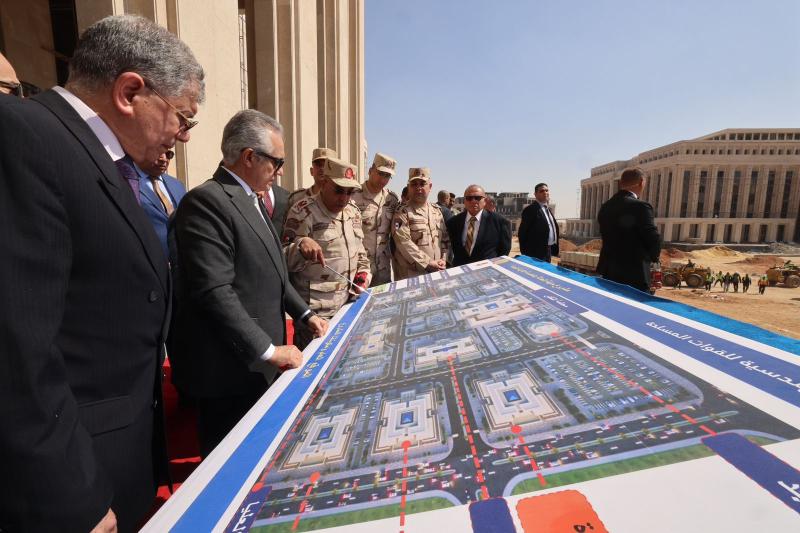وزير العدل يتفقد مشروع مدينة العدالة بالعاصمة الجديدة