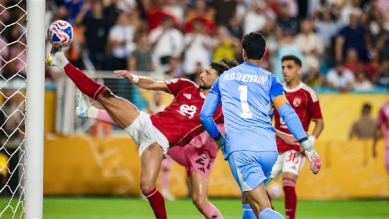 أحمد رضوان: الأهلي استفاد مالياً من رحيل وسام أبو علي.. ولم يستطع تعويضه