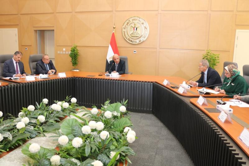 توجيهات عاجلة من وزير الكهرباء برفع درجة الاستعداد لتأمين الشبكة الموحدة للكهرباء