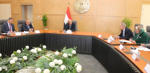 توجيهات عاجلة من وزير الكهرباء برفع درجة الاستعداد لتأمين الشبكة الموحدة للكهرباء