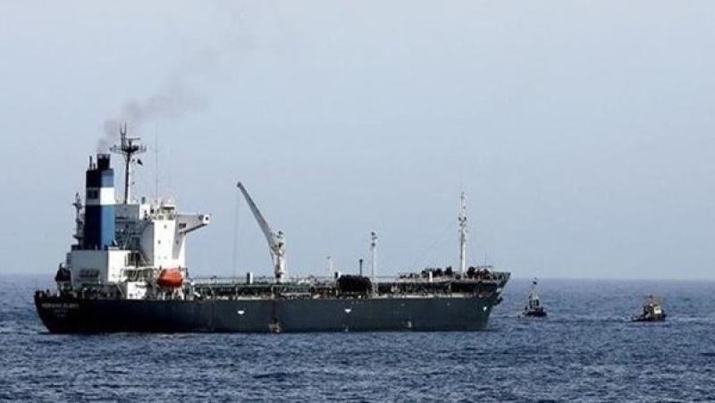 الجيش الأمريكي يعلن إغراق سفينة إيرانية في خليج عمان