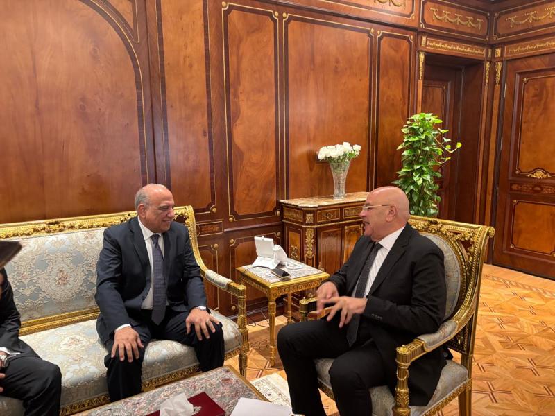 وزير الكهرباء يلتقي رئيس البرلمان لشرح استراتيجية العمل لضمان أمن واستدامة الطاقة الكهربائية