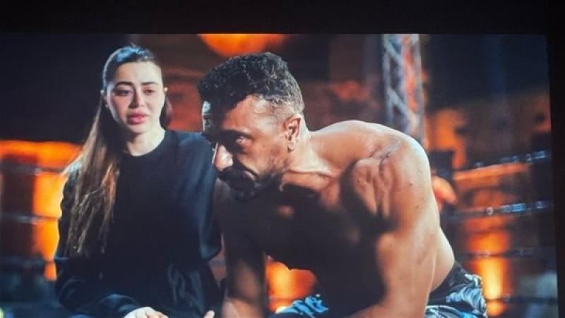 مسلسل علي كلاي الحلقة 13.. الحاج منصور يعرض على روح مبلغا ماليا مقابل ترك علي