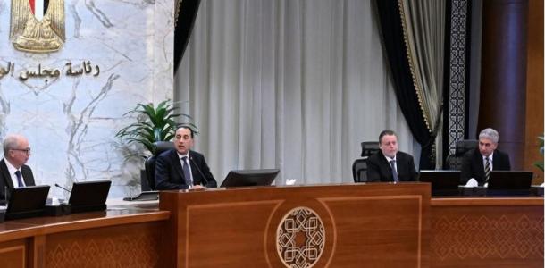 لجنة إدارة الأزمات: تخفيض إنارة الأعمدة العامة بنسبة لا تقل عن 50% بساعات الليل