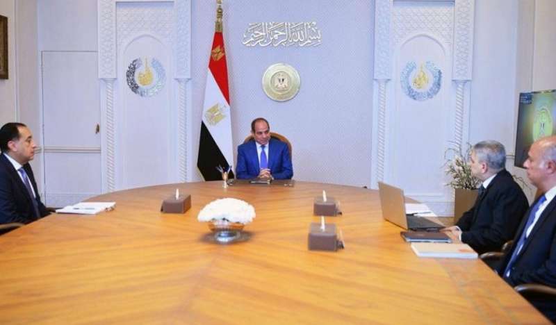 الرئيس السيسي يستعرض مشروع تطوير ترسانة البحر الأحمر ومصنع اليخوت السياحية