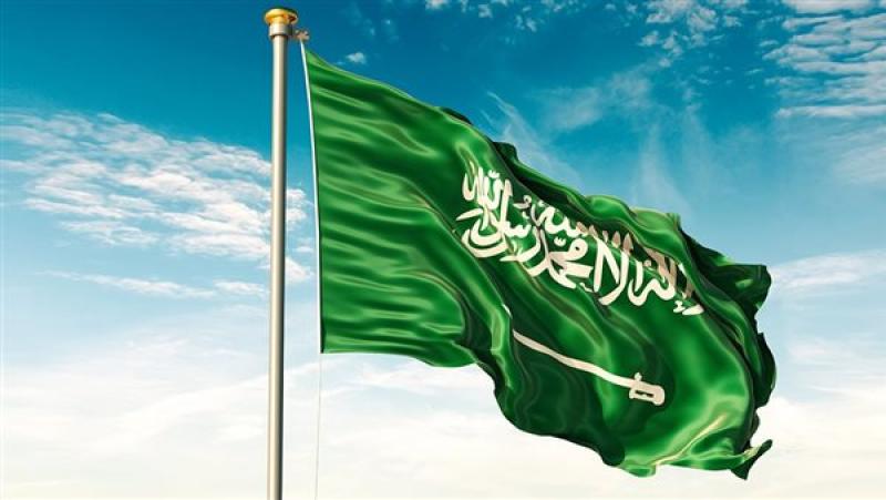 الدفاعات السعودية تتصدى لهجمات بالصواريخ والمسيرات على منشآت حيوية