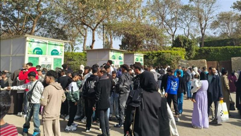 «التذكرة تبدأ من 5 جنيهات».. إقبال كبير على حدائق القاهرة في عيد الفطر