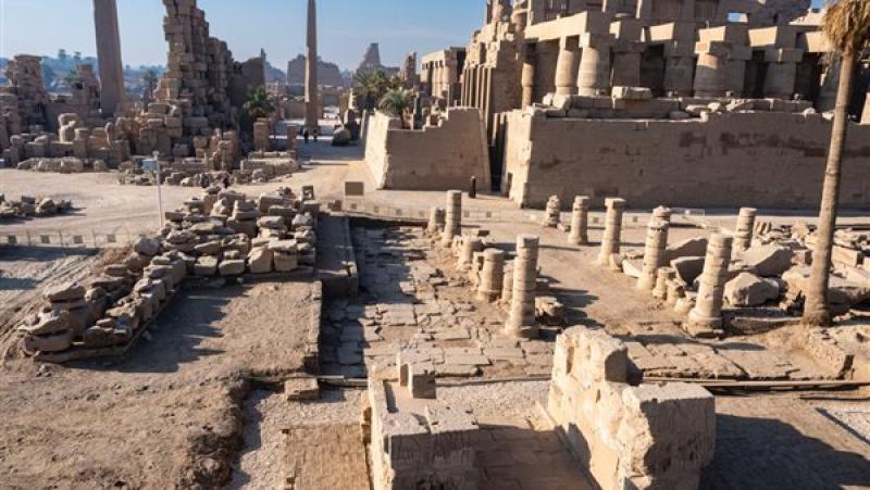 الآثار تنتهي من مشروع إعادة تركيب وترميم بوابة سور الملك رمسيس الثالث بمعابد الكرنك