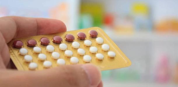الصحة تحسم الجدل: حبوب منع الحمل ثنائية الهرمون آمنة ولا تصنف كمسرطنات