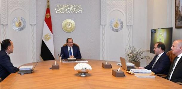 الرئيس السيسي يجتمع مع رئيس الوزراء ووزير المالية ويوجه بتعزيز الحوكمة وترشيد الإنفاق