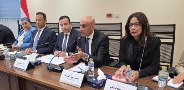 وزير التعليم: ندرس تخصيص باقات رقمية آمنة للطلاب دون سن 18 عامًا