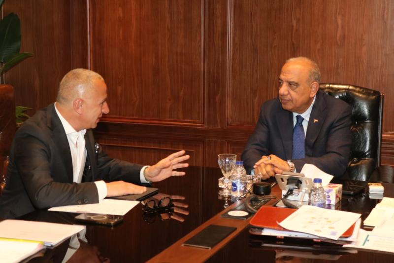 وزير الكهرباء يبحث مع السويدي اليكتريك زيادة التعاون في مشروعات الطاقة والحد من الفقد