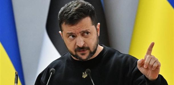 ساعات الحسم.. زيلينسكي يحذر من «هجوم روسي ساحق» ويطالب واشنطن بتدخل عاجل