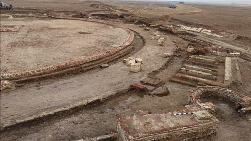 بعد 6 أعوام من أعمال الحفر.. وزارة السياحة تعلن عن كشف أثري جديد في شمال سيناء
