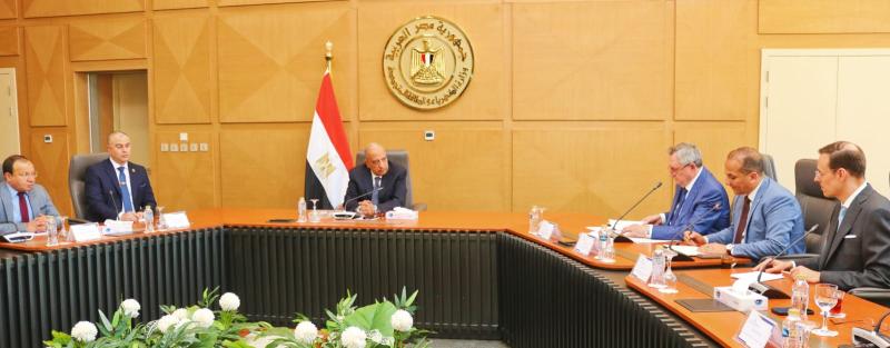 وزير الكهرباء يبحث مع وفد مجلس الدوما الروسي مستجدات مشروعات الطاقة النظيفة ومحطة الضبعة