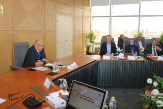 وزير الكهرباء يتابع إجراءات كفاءة الطاقة وترشيد الاستهلاك وتأمين التغذية