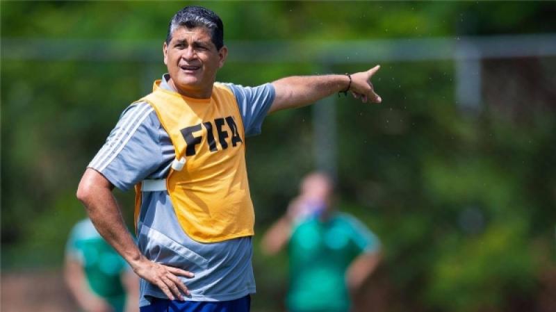 ميدو يكشف تفاصيل مذكرة أوسكار رويز ضد محمود عاشور