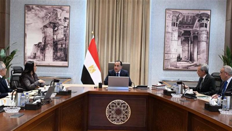 رئيس الوزراء: توجيهات من الرئيس السيسي بسرعة إحالة مشروعات قوانين الأحوال الشخصية للبرلمان تمهيدًا لإقرارها