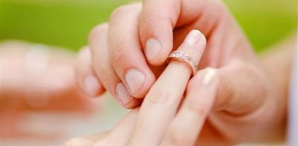 «من الحب إلى المسؤولية».. هل تنهي رخصة الزواج فوضى الارتباط المبكر؟