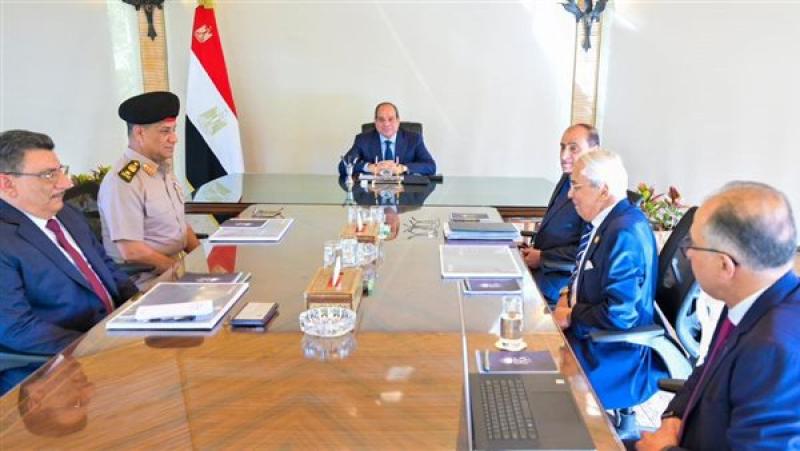 الرئيس السيسي يوجه بتعديل مسار طريق العين السخنة الزعفرانة لتلافي الحوادث المرورية