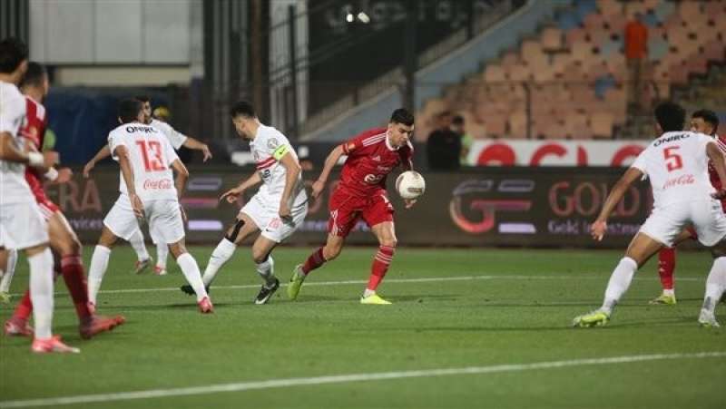 الأهلي يكتسح الزمالك بثلاثية نظيفة ويشعل صراع التتويج بلقب الدوري
