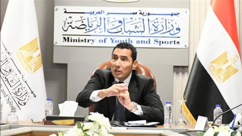 وزير الرياضة يجتمع مع الأندية وممثلي الوزارات لمناقشة ملف مديونيات المرافق